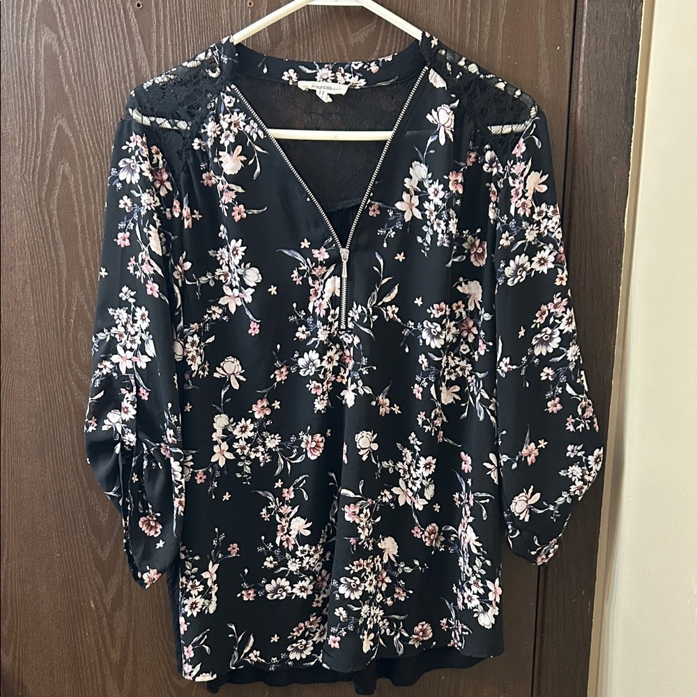 Floral V-Neck Zipper Blouse